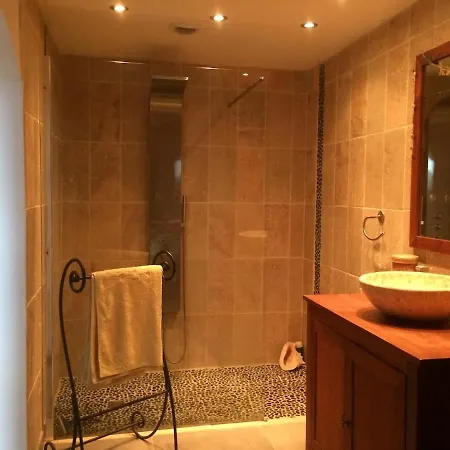 Appartamento Sur La Colline Avec Accès Piscine