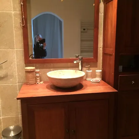 Sur La Colline Avec Accès Piscine