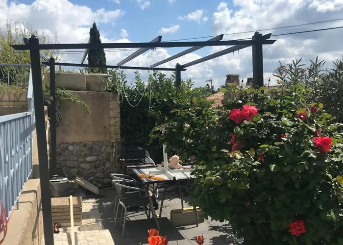 Apartment Sur La Colline Avec Acces Piscine *